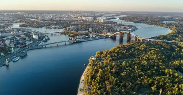 由于擔(dān)心烏克蘭戰(zhàn)爭(zhēng)將加劇供應(yīng)鏈問(wèn)題，水務(wù)行業(yè)提出應(yīng)急計(jì)劃